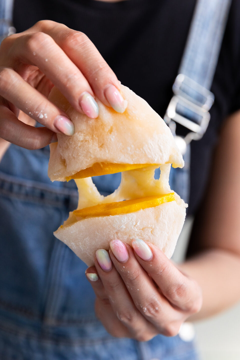 MANGO CREAM MOCHI WITH YELLOW SHINY FILLING